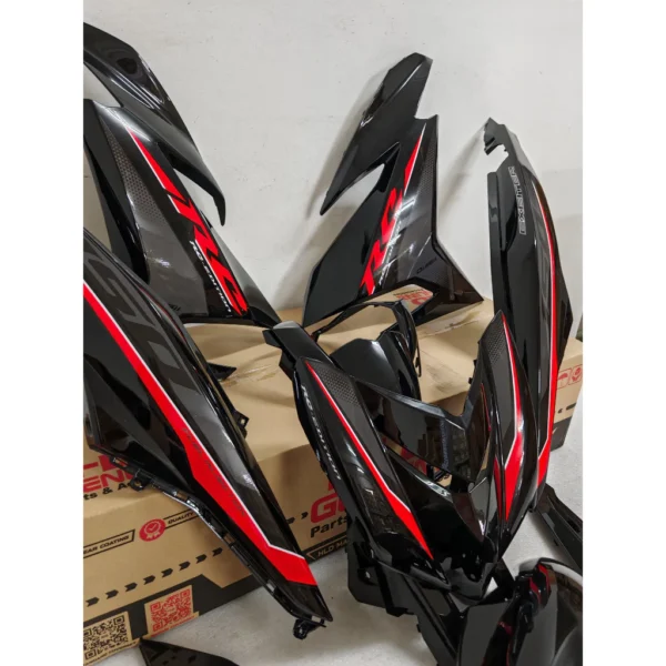 Y15ZR RC Metallic Black Cover Set