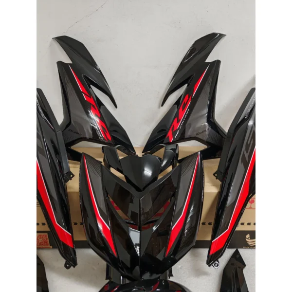 Y15ZR RC Metallic Black Cover Set